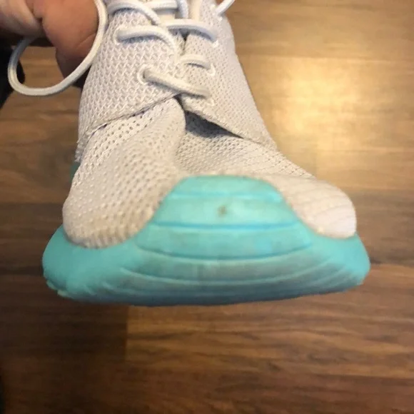 Nike Roshe Run Men’s Shoes - Light Gray/Teal, Size 8 (Fits Women’s Size 9.5) - Picture 7 of 10